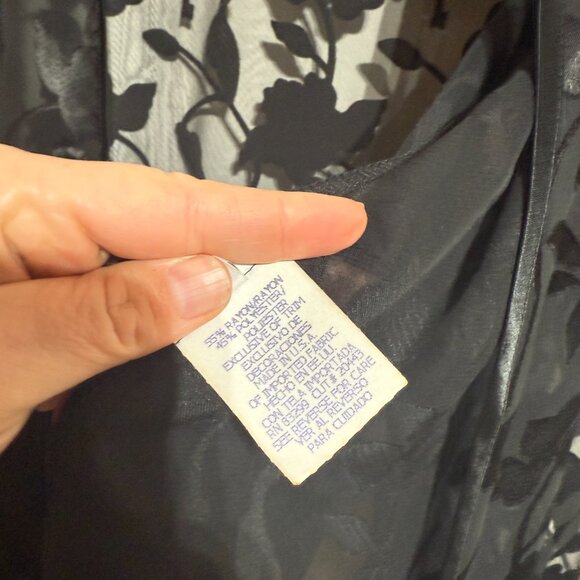 Vintage Onyx Nite by Wendye Chaitin sheer floral open-front cardigan in black - Picture 4 of 6